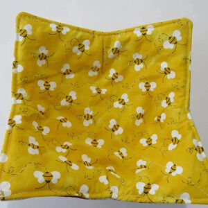 Reversible Microwave Bowl Cozy Bees and Floral Cotton